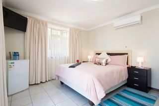 accommodation walmer double de luxe room7 walmer villiers self catering accommodation walmer double de luxe room7 walmer villiers self catering